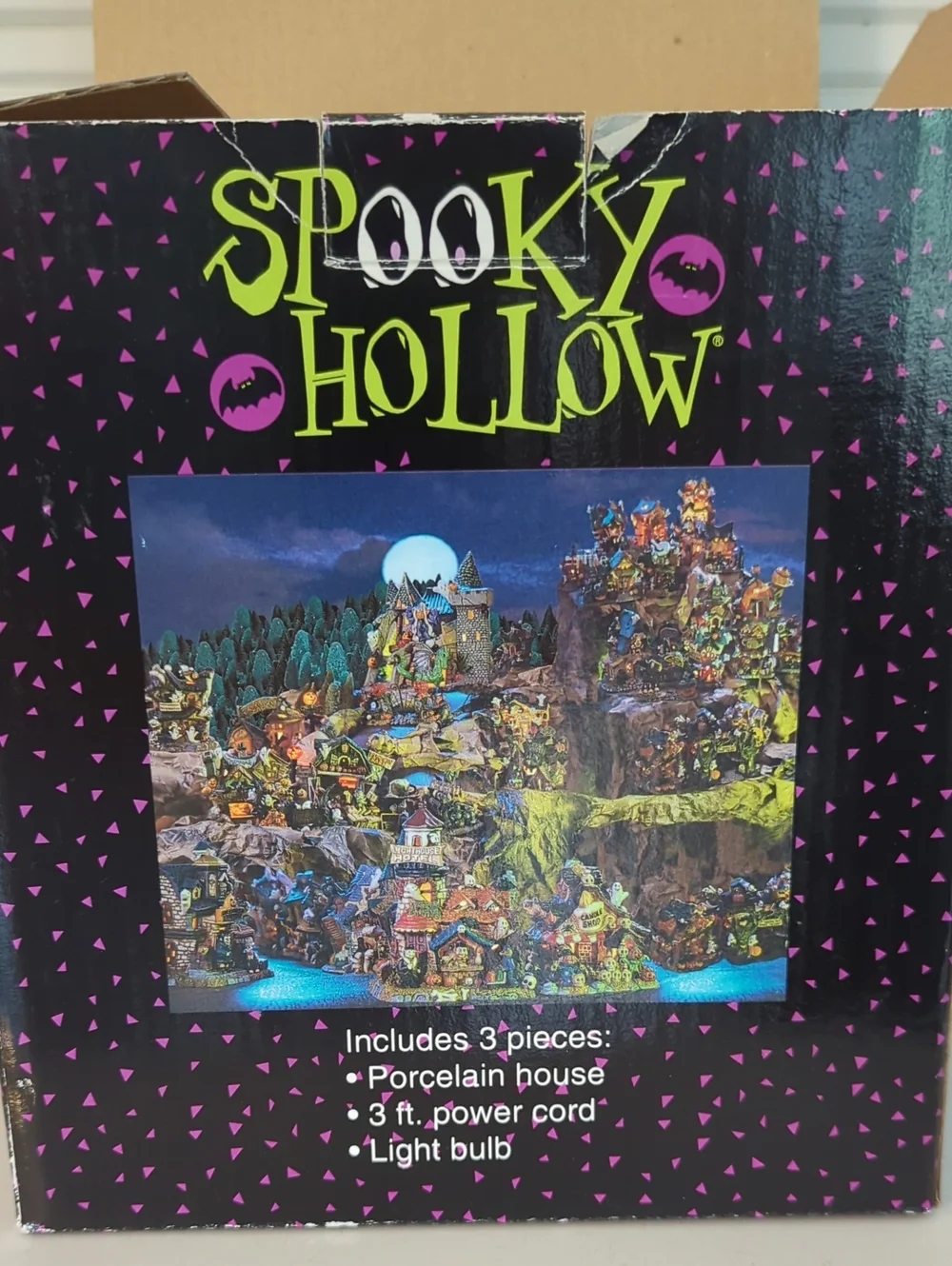 2001 Spooky Hollow Spooky School Lighted House